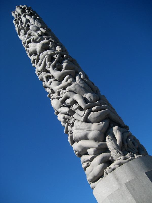 IMG_1470.jpg: Obelisk in het Vigeland park.