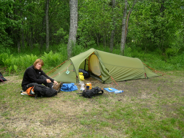 IMG_1479.JPG: Op de camping in Tromsø (Julia heeft er zin in vandaag).
